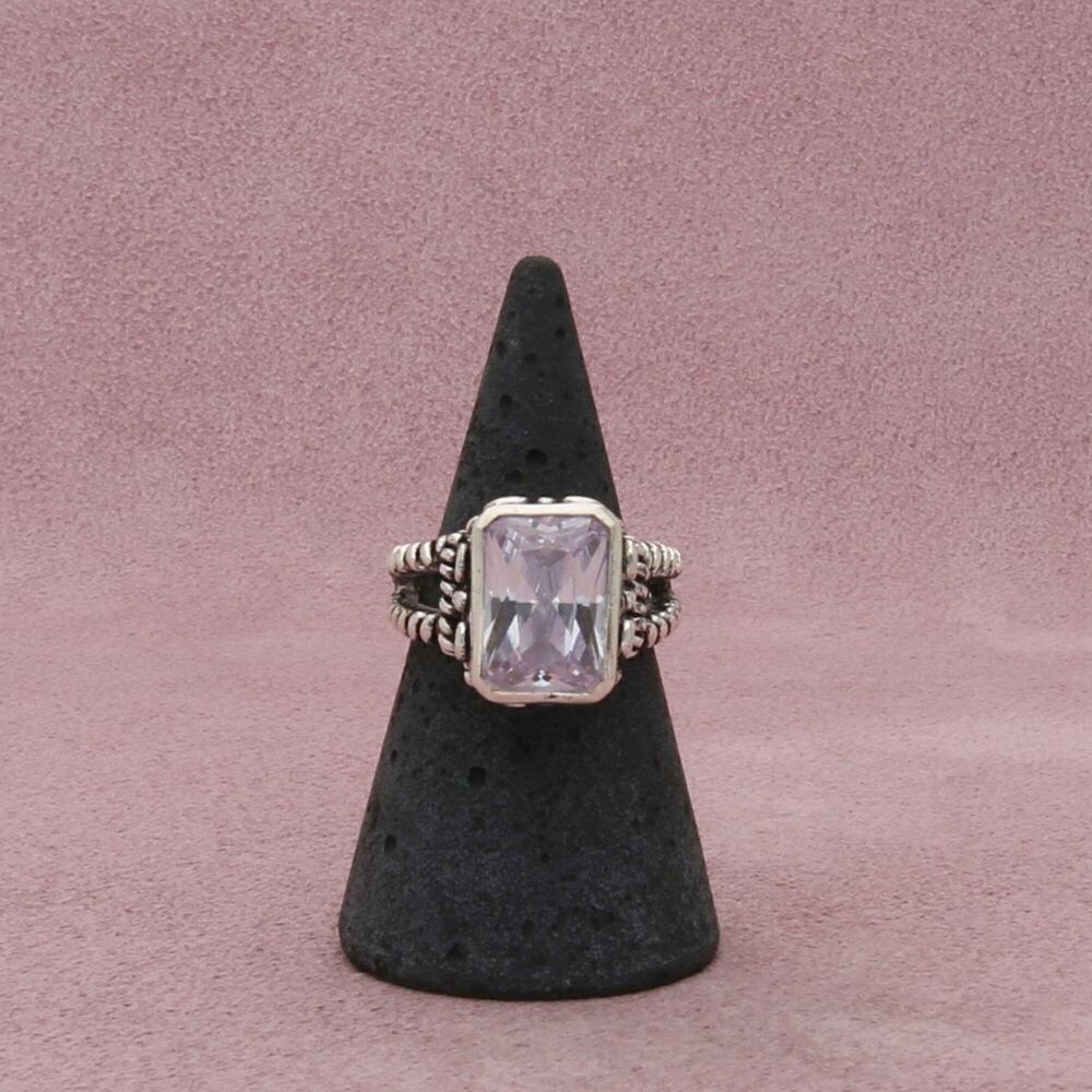 Elegant Silver Women's Ring with Clear Gemstone